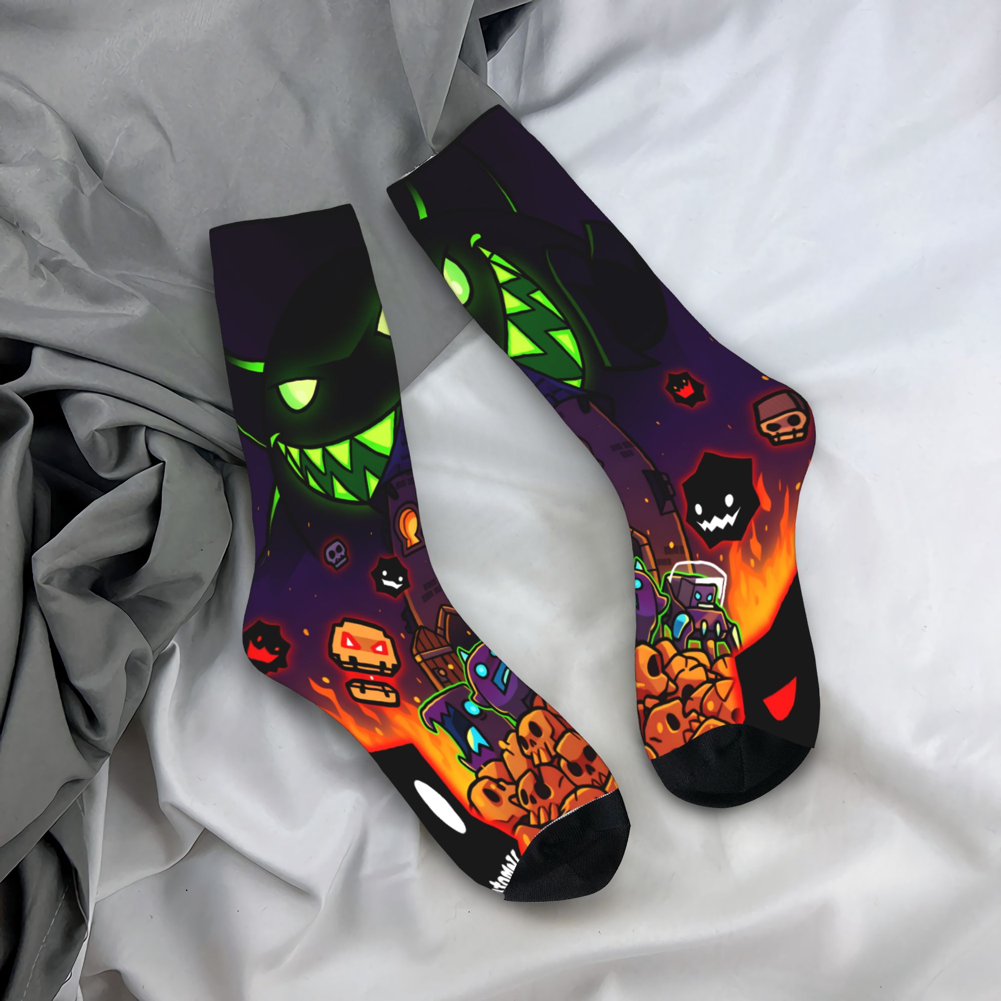 Geometri Oyun Desenli Çoraplar - Gaming Accessories Gift Ideas incelemesi ve fiyatı